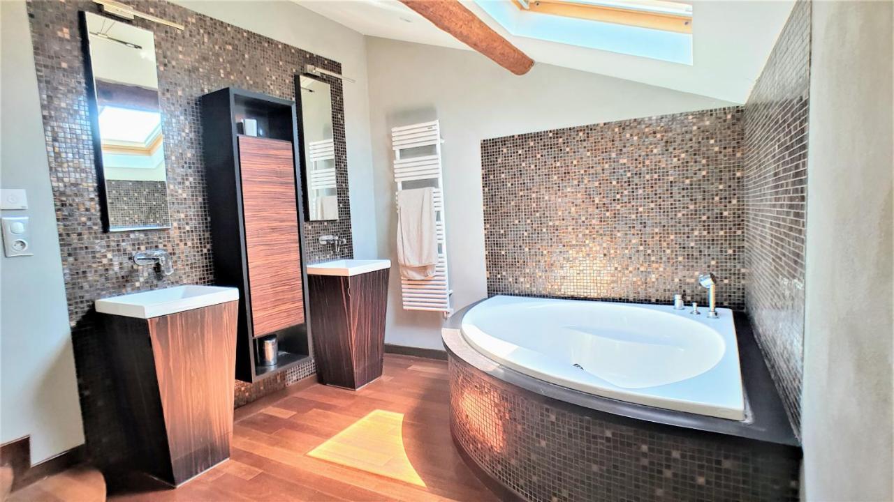 Appart'Hotel Luxe Vieil Antibes 75 M2 Avec Parking Plages A Pieds المظهر الخارجي الصورة